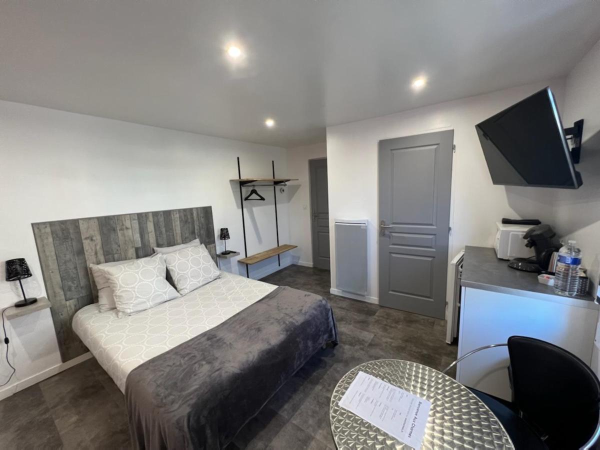 Aux Charmes 1 Bed & Breakfast Isques Екстериор снимка